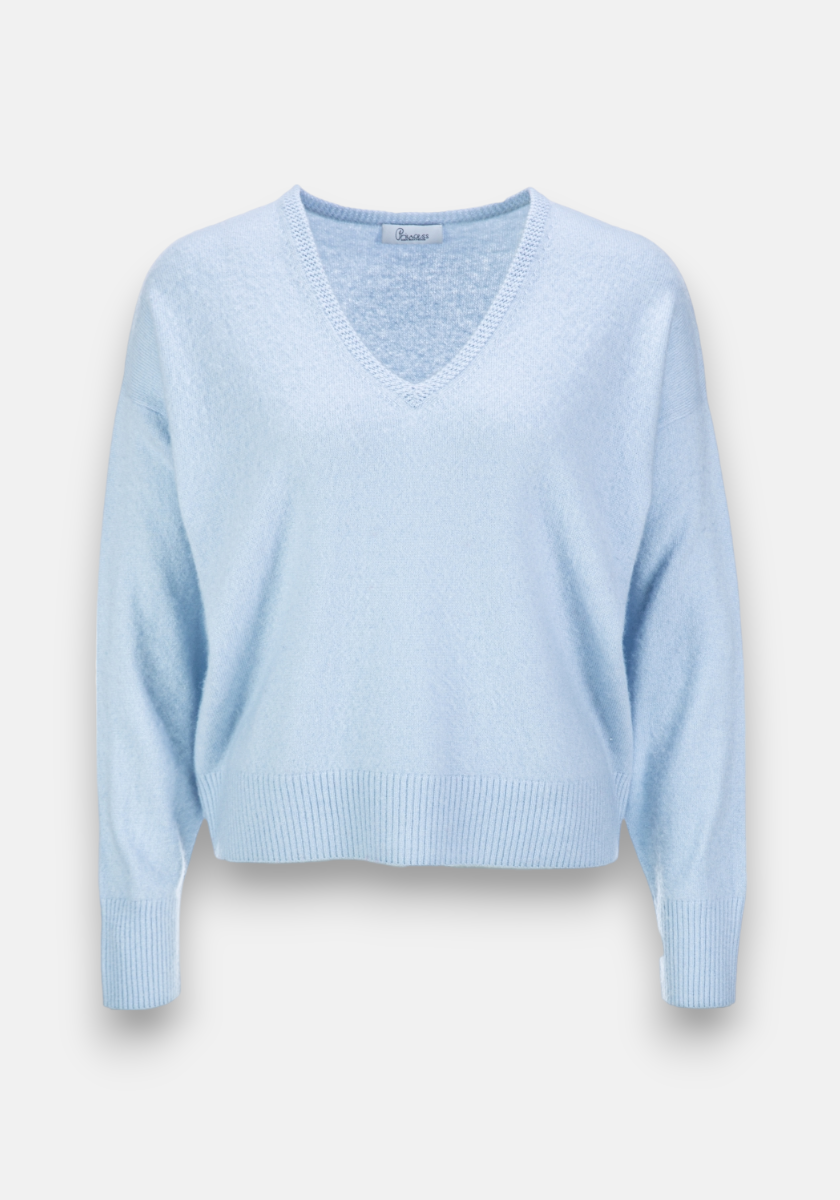 Blue V neck sweater made of pure cashmere Princess goes Hollywood