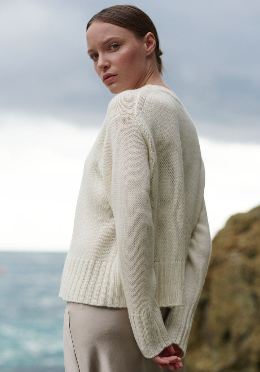 Boxy sweater made of pure cashmere