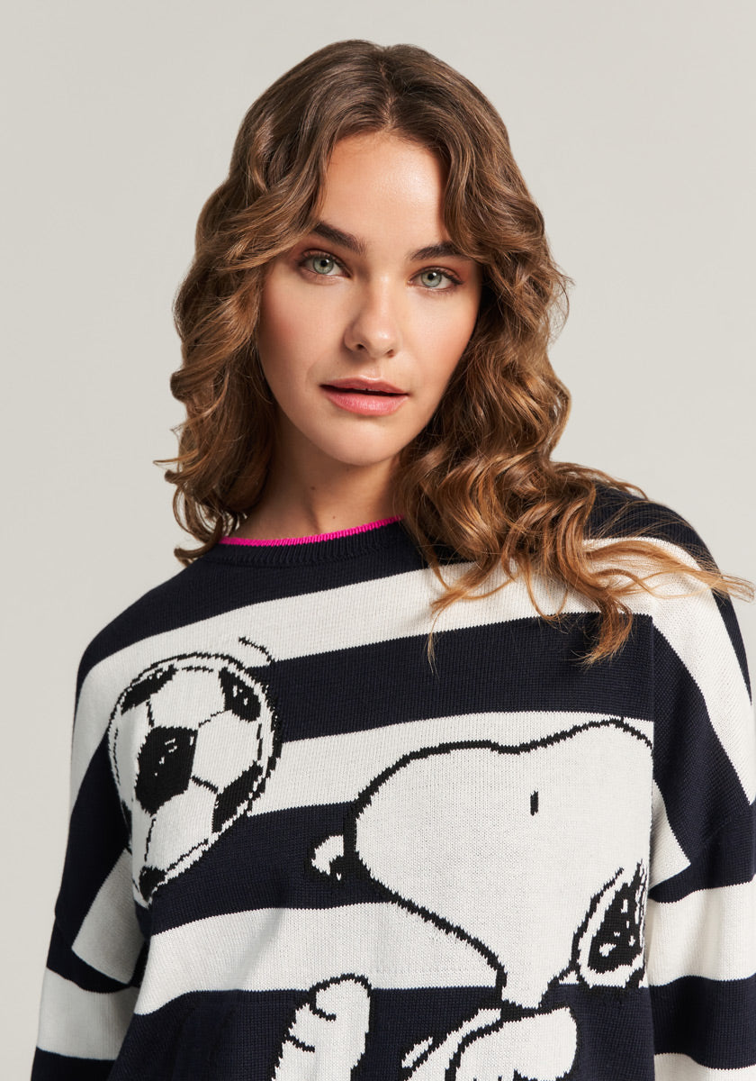 Sweater Snoopy Goal