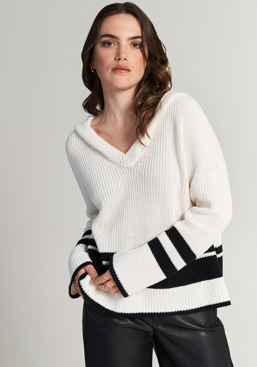 Knitted hoodie with stripes