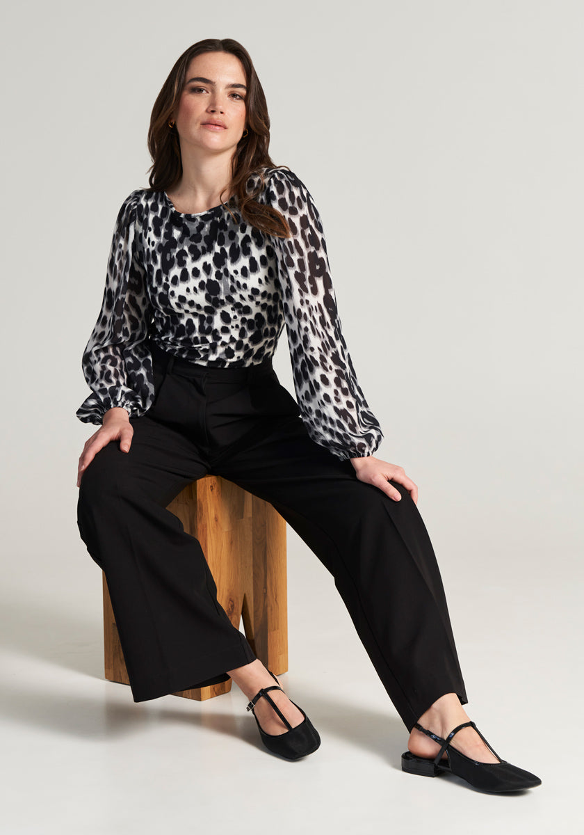 Jersey blouse with leopard print
