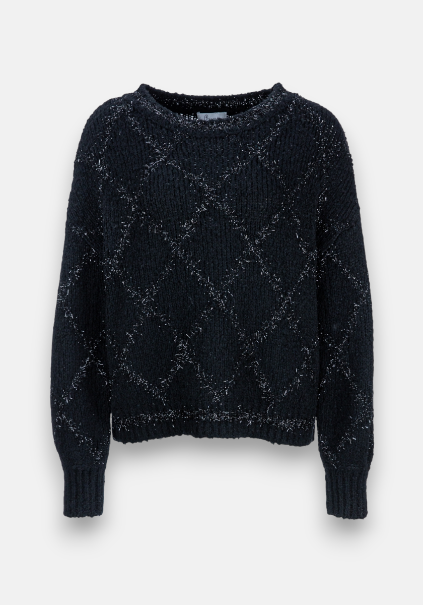 Knitted sweater with diamond pattern