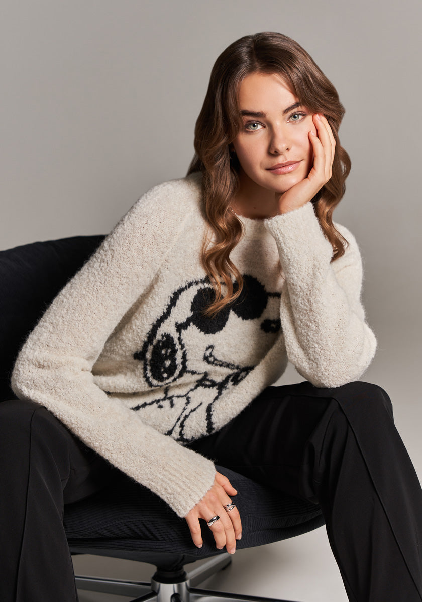 Kuscheliger Snoopy Strickpullover