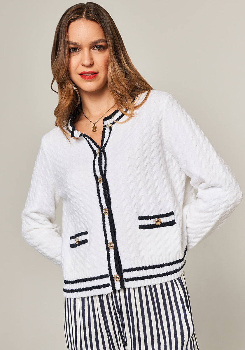 Cardigan en maille torsadée contrastée