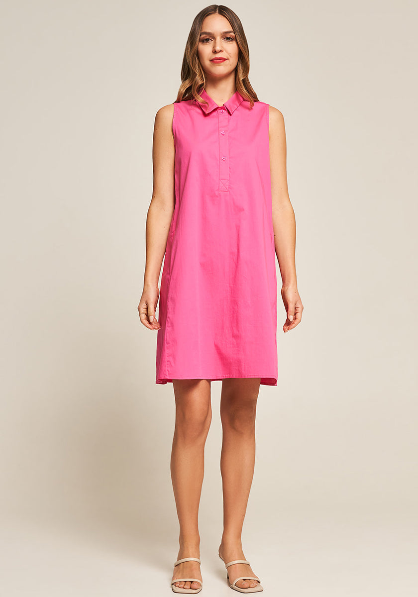 Pinkes ärmelloses Kleid mit Polokragen